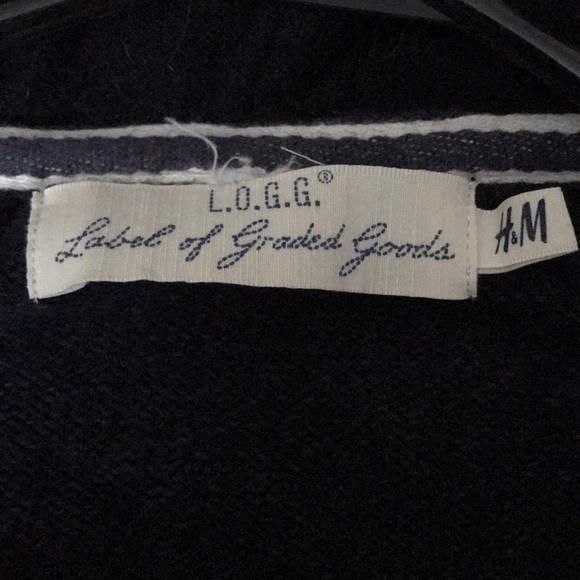 H&M Navy hoodie with zip closure and pockets - Picture 4 of 6